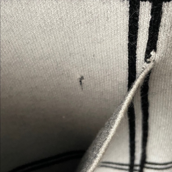 Tahari Wool Blend Longline Check Sleeveless Pullover Knit Sweater Tunic - Picture 8 of 8